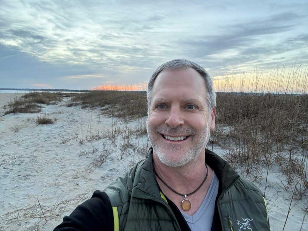 Dr. Loop on a peaceful beach